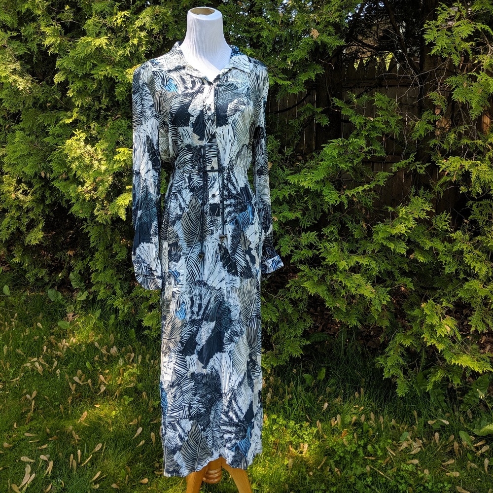 Vintage French Connection Long Sleeve print dress.